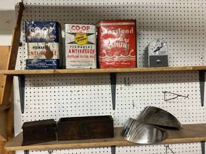 lot 775 image: Mixed Vintage Lot