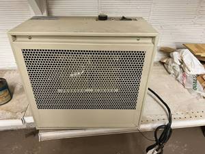 lot 781 image: Heater