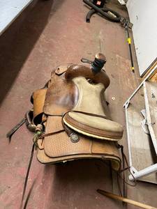 lot 792 image: Saddle