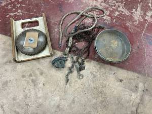 lot 810 image: Mixed Lot
