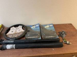 lot 728 image: Windshield Covers, Padlock, Mudflaps