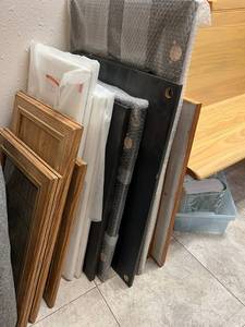 lot 738 image: Assorted Cabinet Doors - Most New