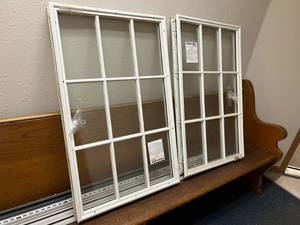 lot 743 image: Windows