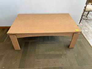 lot 814 image: Coffee Table 30 x 50