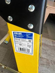 lot 821 image: Keller Heavy Duty 26 Step Stool