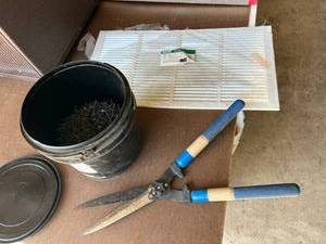 lot 841 image: Mixed Lot - Drywall Screws, New Air Grill & Clipper