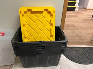 lot 223 image: 6 Bin Boss 27 Gallon Storage Totes with 5 Lids