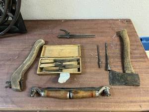 lot 850 image: Antique Hand Tools