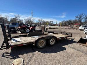 lot 6 image: 18 Car Hauler Trailer - No Title