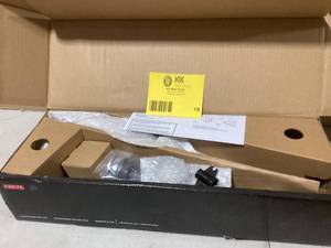 Delta Broadmoor Single Hole Single-Handle Bathroom Faucet with Pull-Down Sprayer in Chrome  Customer Returns See Pictures