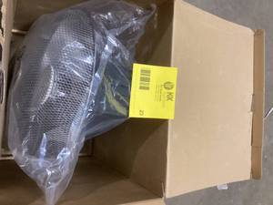 HANDY HEATER 1200-Watt Electric Oscillating Ceramic Parabolic Space Heater Customer Returns See Pictures