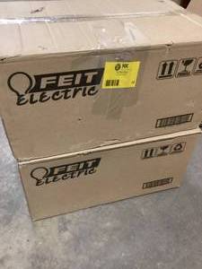Lot of Light Bulbs  Customer Returns See Pictures