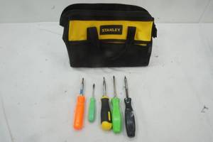 lot 91 image: Tools, Stanley bag with variety of screwdrivers