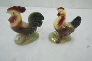 lot 98 image: Home Decor, 1955 Ceramic Roosters