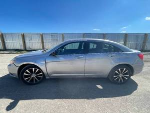 lot 18A image: 2014 Chrysler 200 Limited - 2 OWNERS - 96,628 MILES