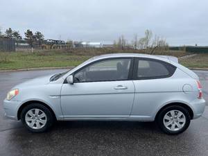 lot 16J image: 2010 Hyundai Accent GS - 1 OWNER