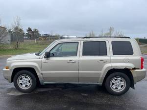 lot 16H image: 2010 Jeep Patriot Sport