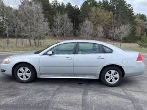 lot 16A image: 2011 Chevrolet Impala LT - 2 OWNERS