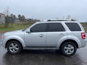 lot 18H image: 2010 Ford Escape Limited - AWD