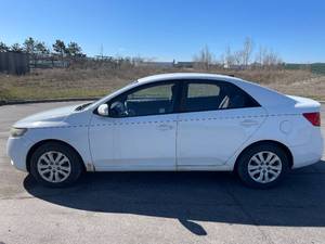 lot 17H image: 2010 Kia Forte EX