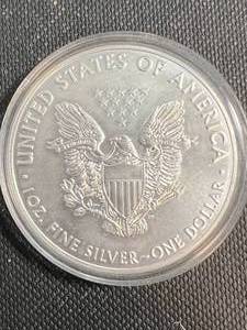 lot 16 image: 2019 AMERICAN SILVER EAGLE 1 TROY OZ .999 FINE SILVER IN AIRTITE