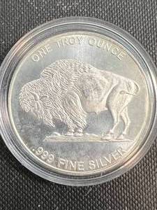 lot 17 image: 1 TROY OZ .999 FINE SILVER BUFFALO INDIAN ROUND IN AIRTITE