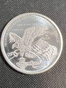 lot 23 image: 1 TROY OZ .999 FINE SILVER DONALD TRUMP ROUND