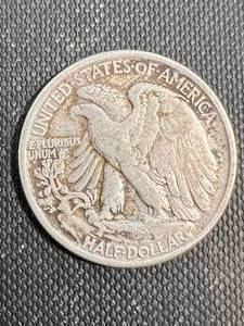 lot 32 image: 1941 US WALKING LIBERTY HALF DOLLAR