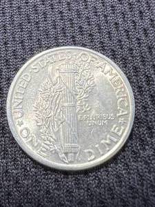 lot 53 image: 1941 US MERCURY DIME UNC