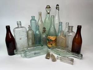 lot 71 image: Lot of 21 Antique Bottles