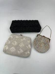 lot 40 image: Three Vintage Beaded Handbag Clutch Purses