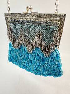 lot 43 image: Antique Blue Beaded Flapper Handbag Purse