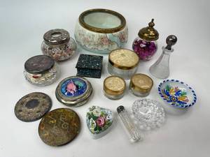 lot 85 image: Vintage Vanity Lot of Boxes, Mirrors, Dishes, and Vessels