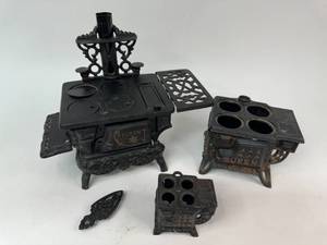 lot 87 image: Mini Cast Iron Stove Lot