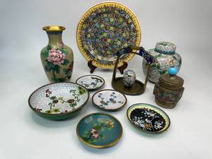 lot 98 image: Vintage Cloisonn Lot