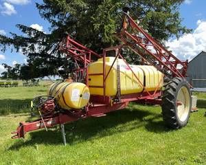 lot 3 image: HARDI Field Crop Sprayer, 60 Ft