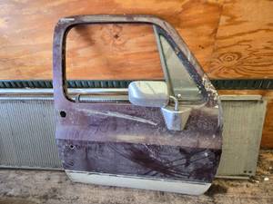 lot 4 image: Passenger Side Square Body Chevy Door, Year Unknown - Please See Pics for Condition