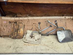 lot 13 image: Older Truck Mirrors