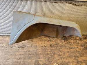 lot 16 image: Front Quarter Panel for Square Body  Chevy, Year Unknown