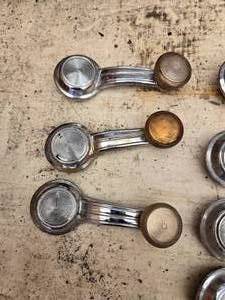 lot 18 image: Lot of 11 Window Cranks