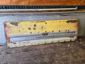lot 27 image: Tailgate for Square Body Chevy, Year Unknown - See Pics