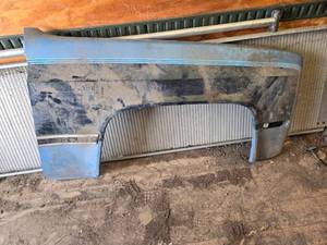 lot 31 image: Front Passenger Side Quarter Panel for Square Body Chevy, Year Unknown - See Pics