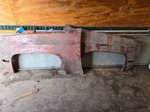 lot 33 image: Front Driver & Passenger Side Quarter Panels for Square Body Chevy, Year Unknown - See Pics