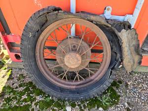 lot 44 image: Vintage Auto Rim
