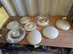 lot 65 image: Lot of Vintage Ford Hub Caps