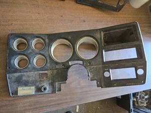 lot 73 image: Chevrolet Instrument Cluster Panel