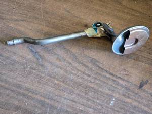 lot 96 image: Oil Pump Pick Up Tube Screen