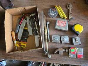 lot 143 image: Tape Measures, Utility Knives and More