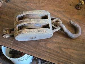 lot 179 image: Old Wooden Cased Double Pulley