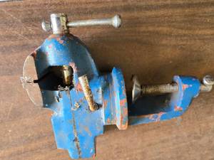 lot 195 image: Table Vice